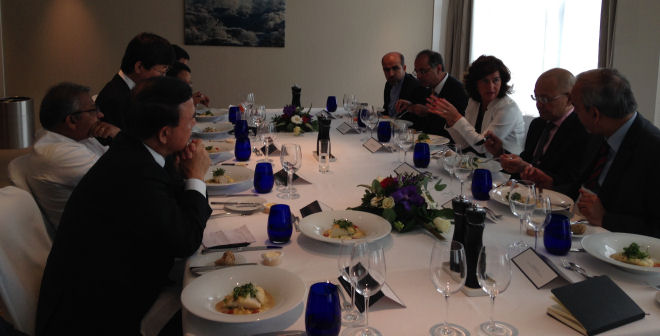 Voorzitter van de Tweede Kamer Anouchka van Miltenburg spreekt tijdens een lunch met Aziatische ambassadeurs
