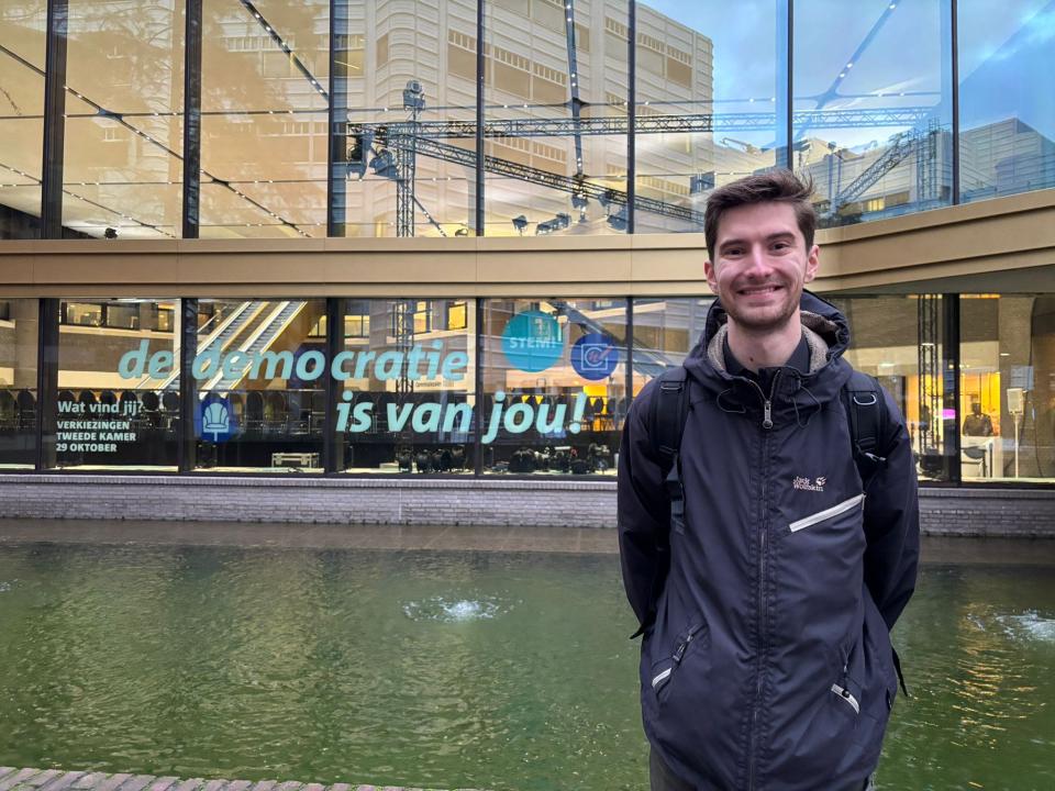 Wouter staat voor de Tweede Kamer.