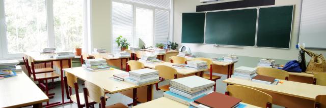Een leeg klaslokaal