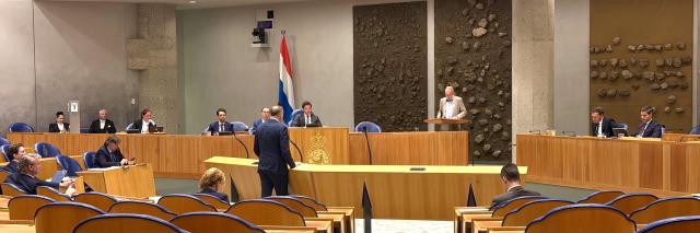 Overzichtsfoto van de plenaire zaal tijdens het Verantwoordingsdebat.