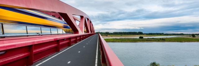 Spoorbrug 
