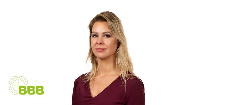 Portretfoto Femke Wiersma met partijlogo BBB