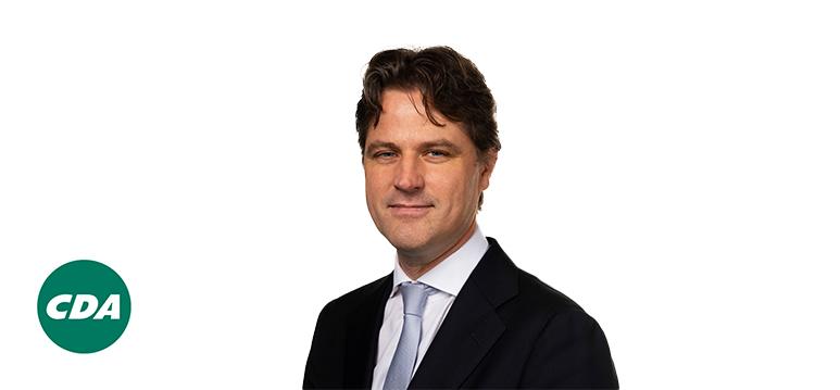 Portretfoto Henri Bontenbal met partijlogo CDA