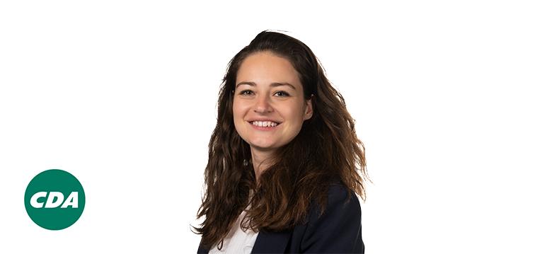 Portretfoto Jeltje Straatman met partijlogo CDA