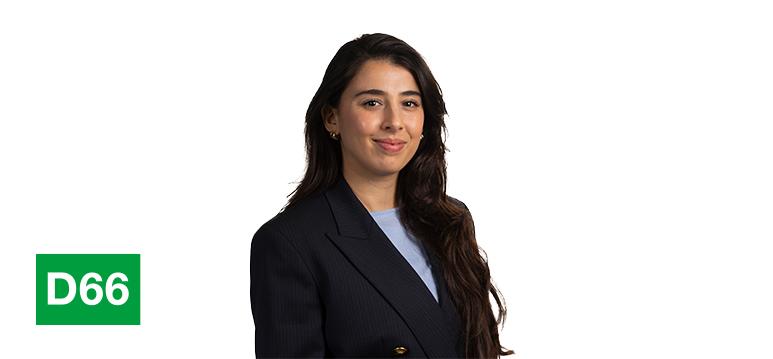 Portretfoto Ouafa Oualhadj met partijlogo D66.