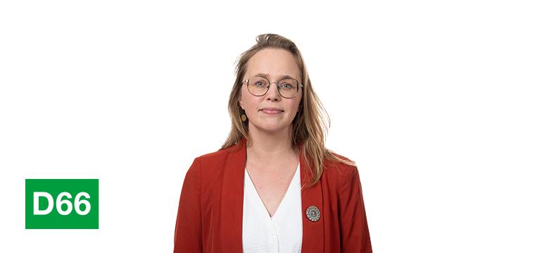 Portretfoto Vellinga-Beemsterboer met partijlogo D66.