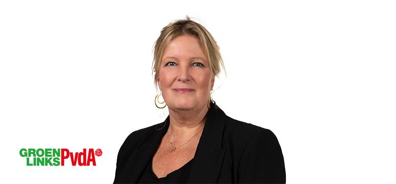 Portretfoto Mariëtte Patijn met partijlogo GroenLinks-PvdA