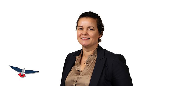 Portretfoto Tamara ten Hove met partijlogo PVV