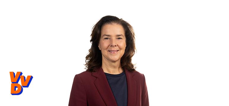 Portretfoto Wendy van Eijk met partijlogo VVD