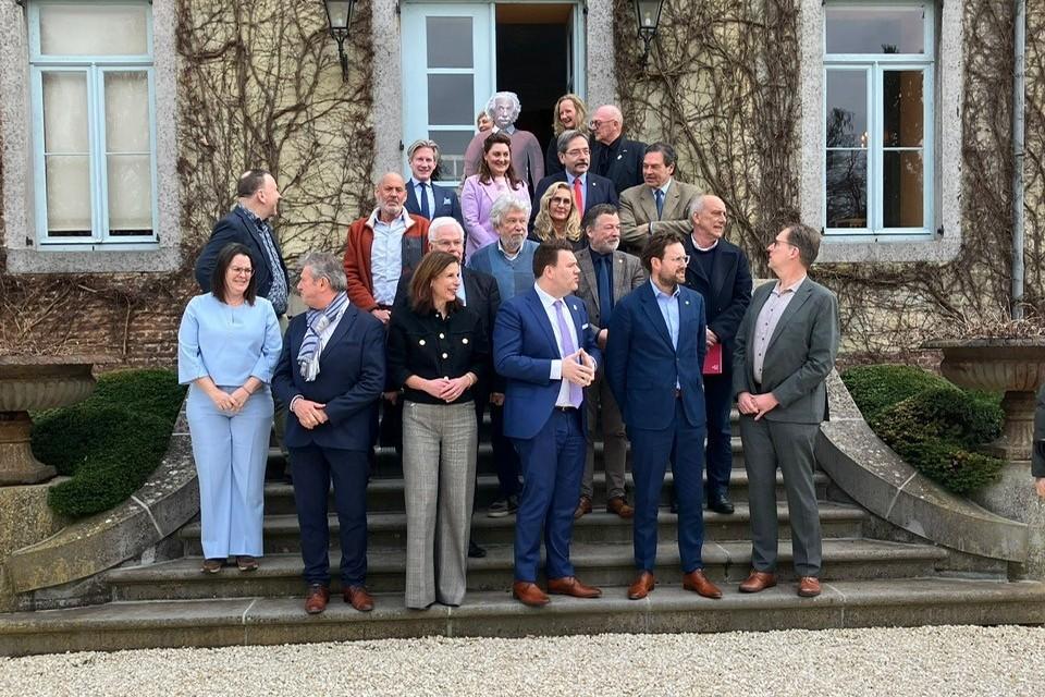 Werkbezoek van het Benelux Parlement aan de Einstein Telescoop.