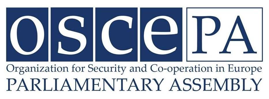 Het logo van de OVSE Parlementaire Assemblee, met daarin de tekst 'OSCE PA, Organization for Security and Co-operation in Europe Parliamentary Assembly'
