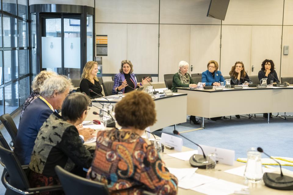 Rondetafelgesprek positie vrouwen in het openbaar bestuur
