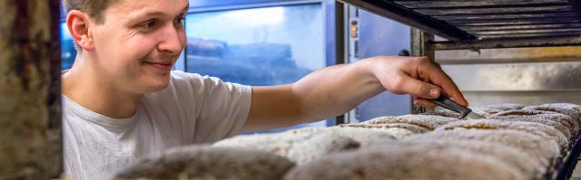 Bakker met een oven
