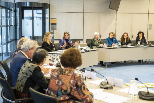 Rondetafelgesprek positie vrouwen in het openbaar bestuur