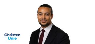 Portretfoto Don Ceder met partijlogo ChristenUnie