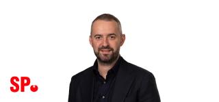 Portretfoto Jimmy Dijk met partijlogo SP